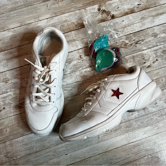 Converse Shoes - Converse cheering shoes